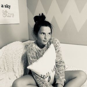 Meet your Posher, Kira